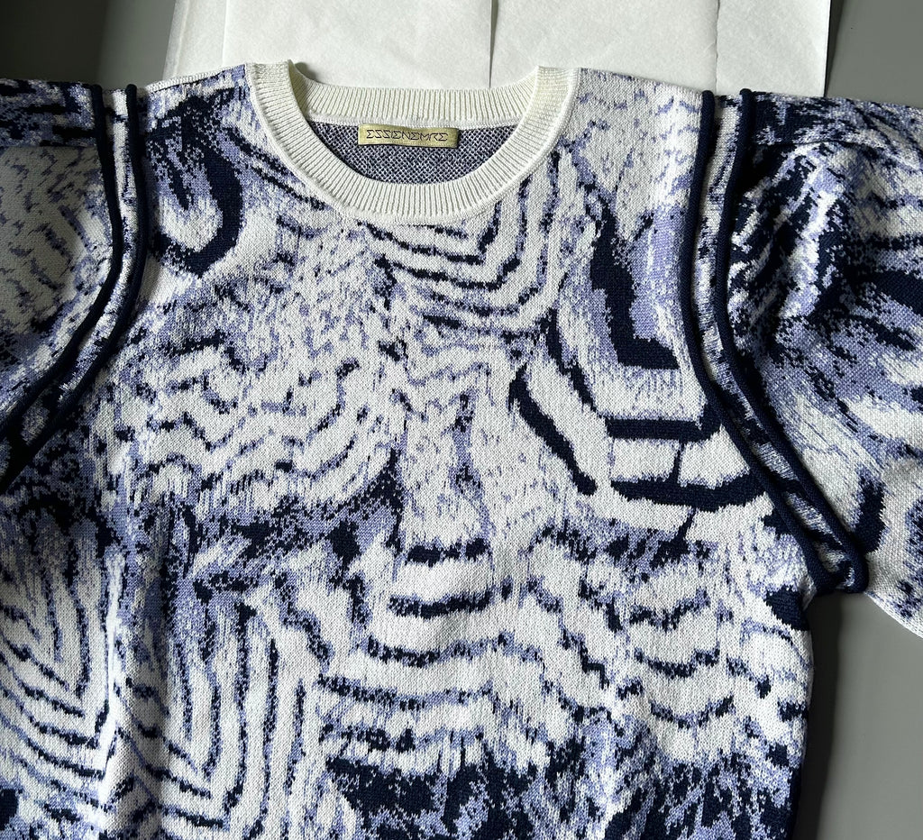 Alis White Navy Pattern Jumper
